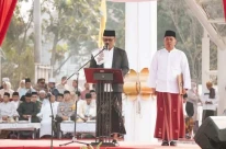 Peringati Hari Santri Nasional, Ribuan Santri Padati Alun-alun Kota Cilegon